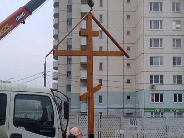 Перевозка кресты. Храм равноапостольной Нины в Калининграде. Анна и крестов. Как везли крест в Бутово.